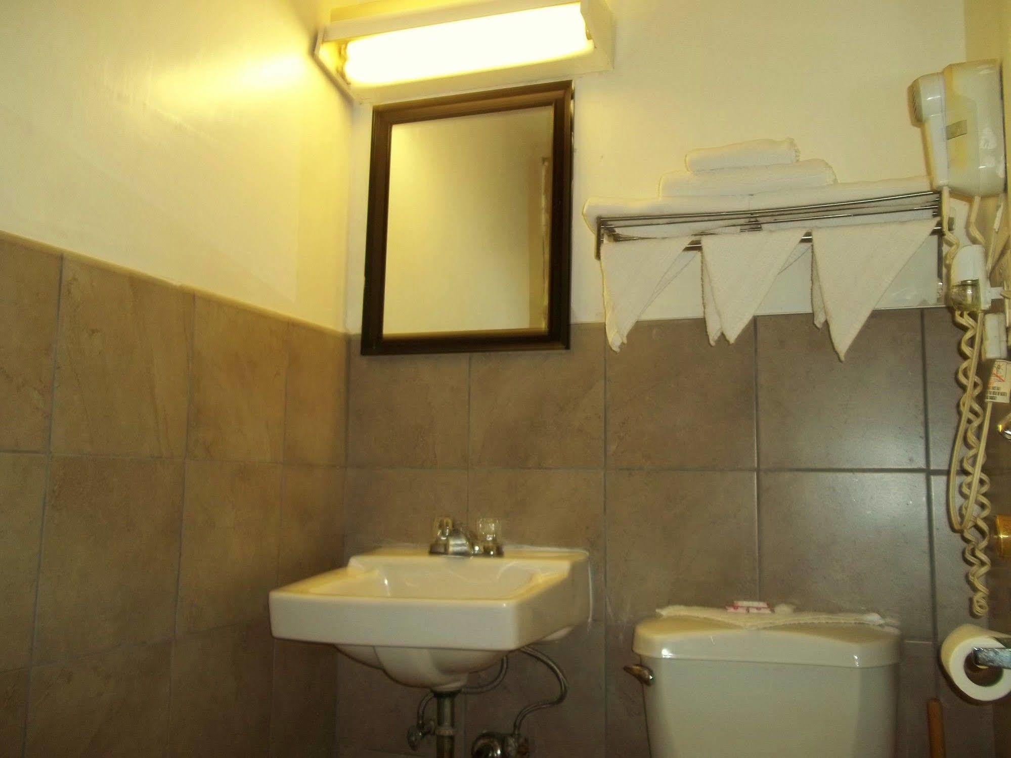 המיטג' Royal Motel מראה חיצוני תמונה