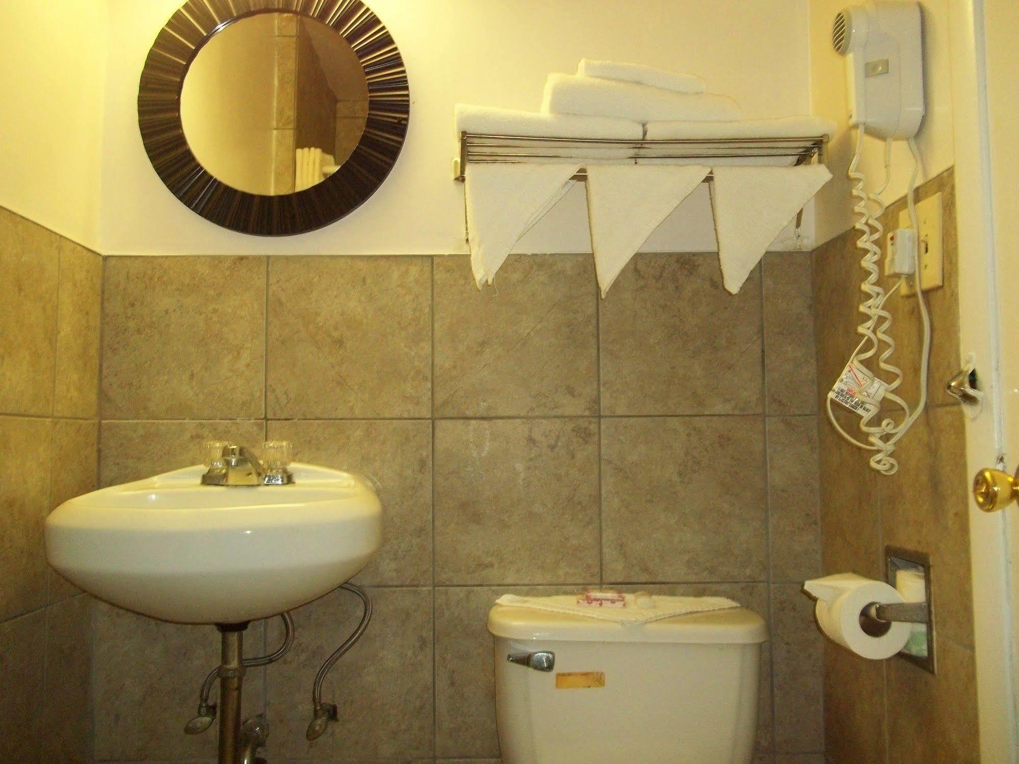 המיטג' Royal Motel מראה חיצוני תמונה